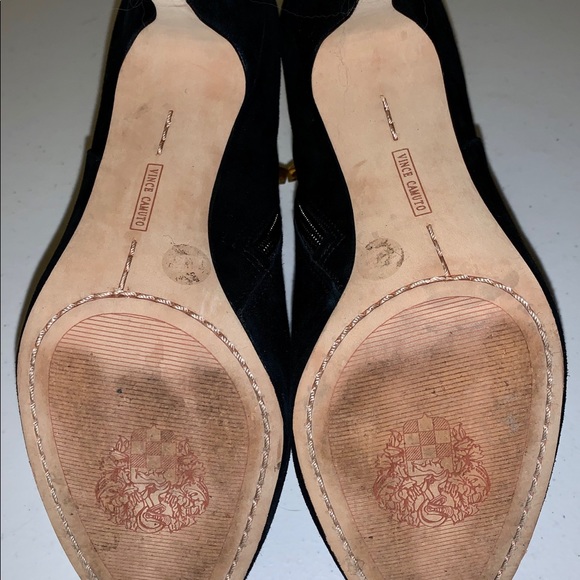 Vince Camuto Vecka Bootie Black Suede 7.5 Zip - Picture 7 of 7